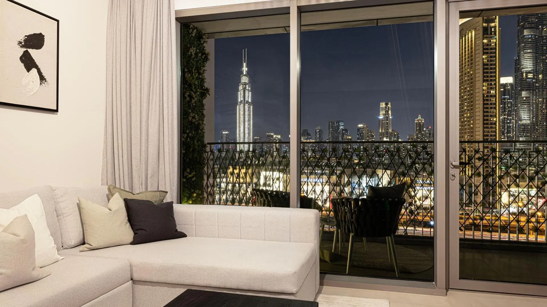 Apartment Burj Khalifa View, 2 Balcony W Lounge, Dubai Mall Access, Gym, Infinity-Pool, Playground, Bbq, Family Friendly United Arab Emirates
