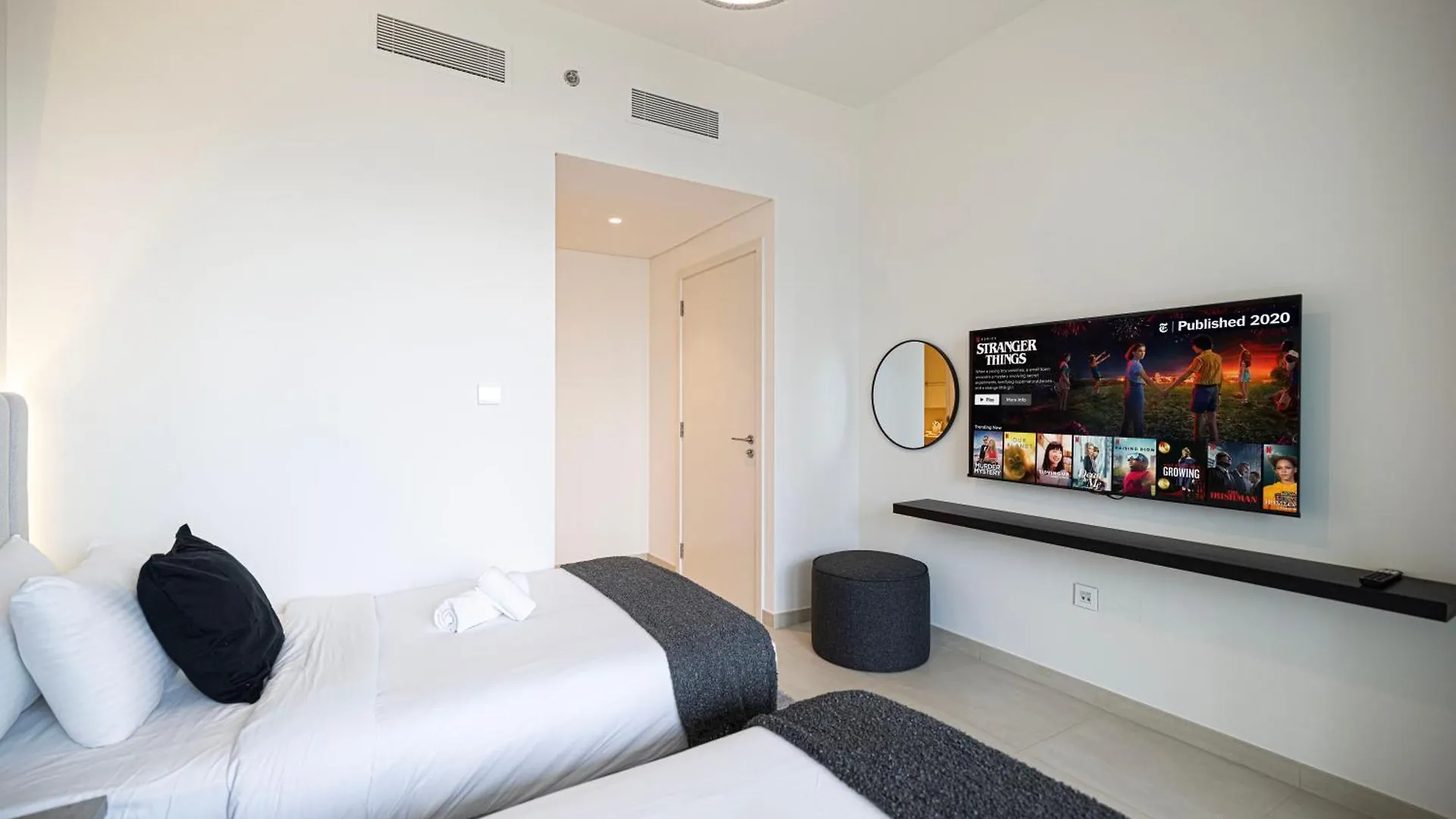 Burj Khalifa View, 2 Balcony W Lounge, Dubai Mall Access, Gym, Infinity-Pool, Playground, Bbq, Family Friendly