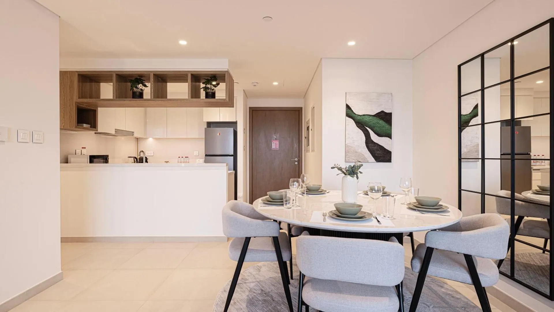 Burj Khalifa View, 2 Balcony W Lounge, Dubai Mall Access, Gym, Infinity-Pool, Playground, Bbq, Family Friendly